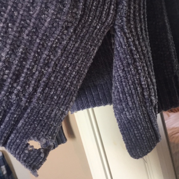 Sweater - Picture 3 of 5